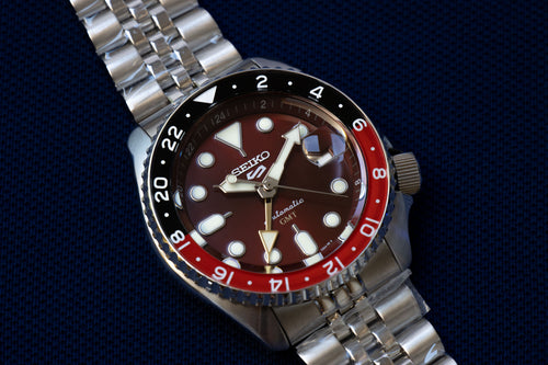 Seiko 5 GMT ”Passion Red“ SSK031K1