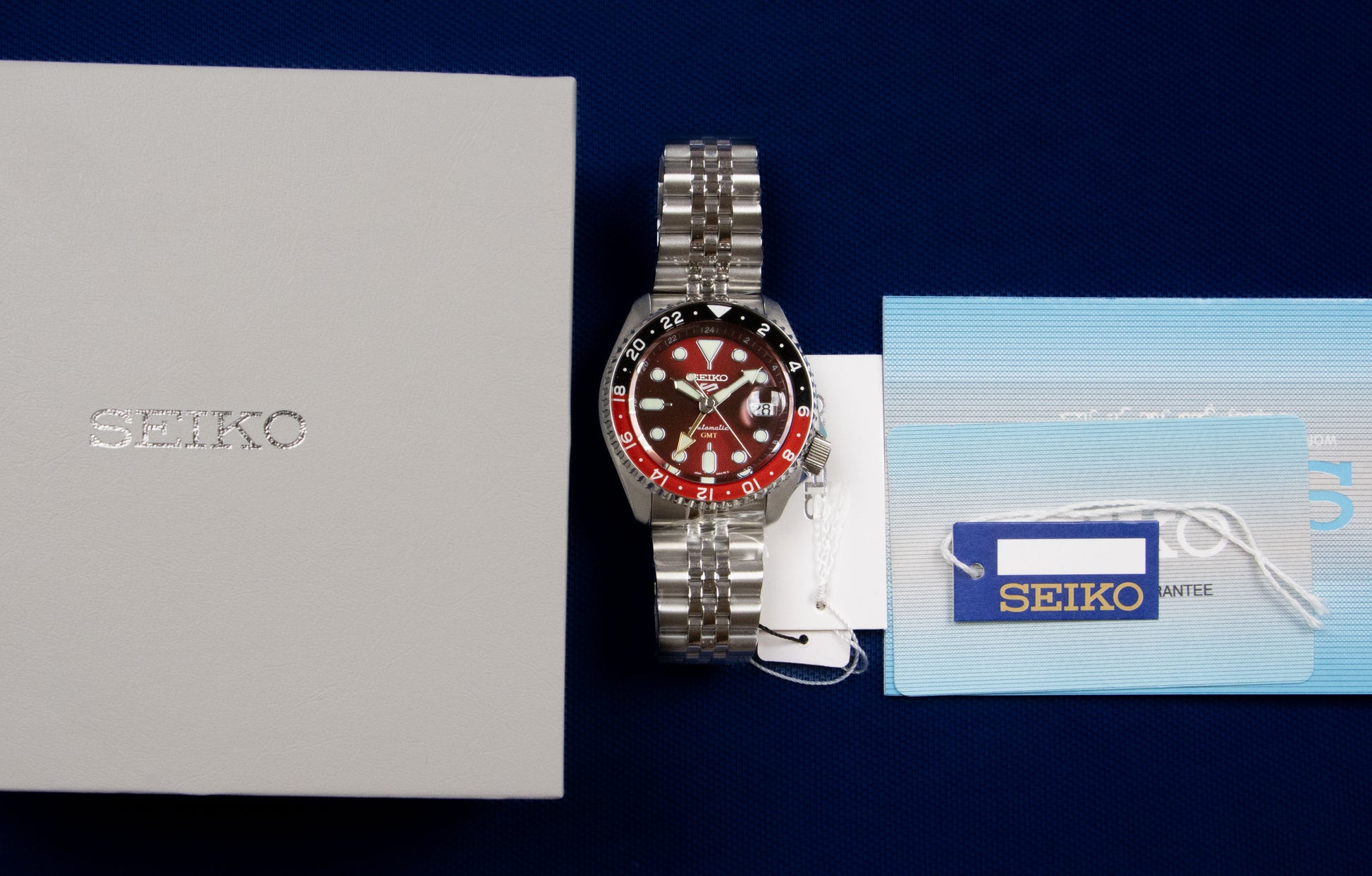 Seiko 5 GMT ”Passion Red“ SSK031K1